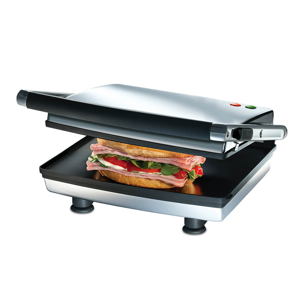 Sandwichera Oster® compacta con platos hondos CKSTSM400